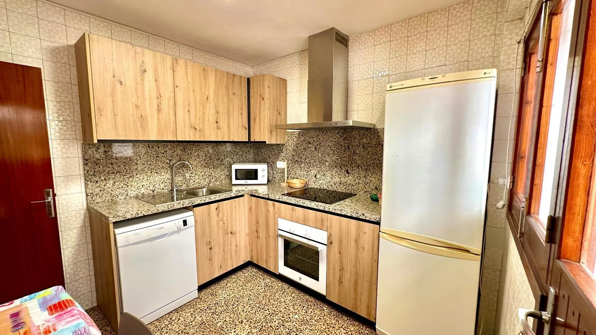 Hostal Y Apartamentos Santa Eulalia Santa Eularia des Riu Affittacamere