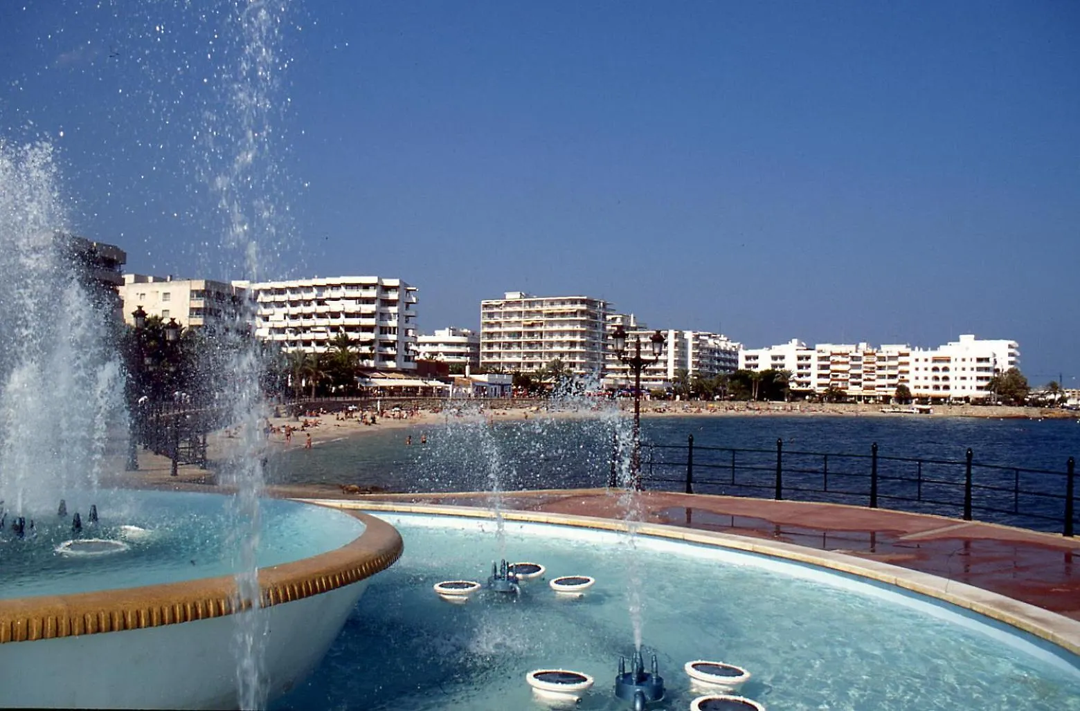 Hostal Y Apartamentos Santa Eulalia Santa Eularia des Riu Affittacamere