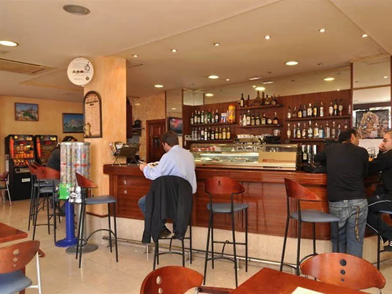 Affittacamere Hostal Y Apartamentos Santa Eulalia Santa Eularia des Riu